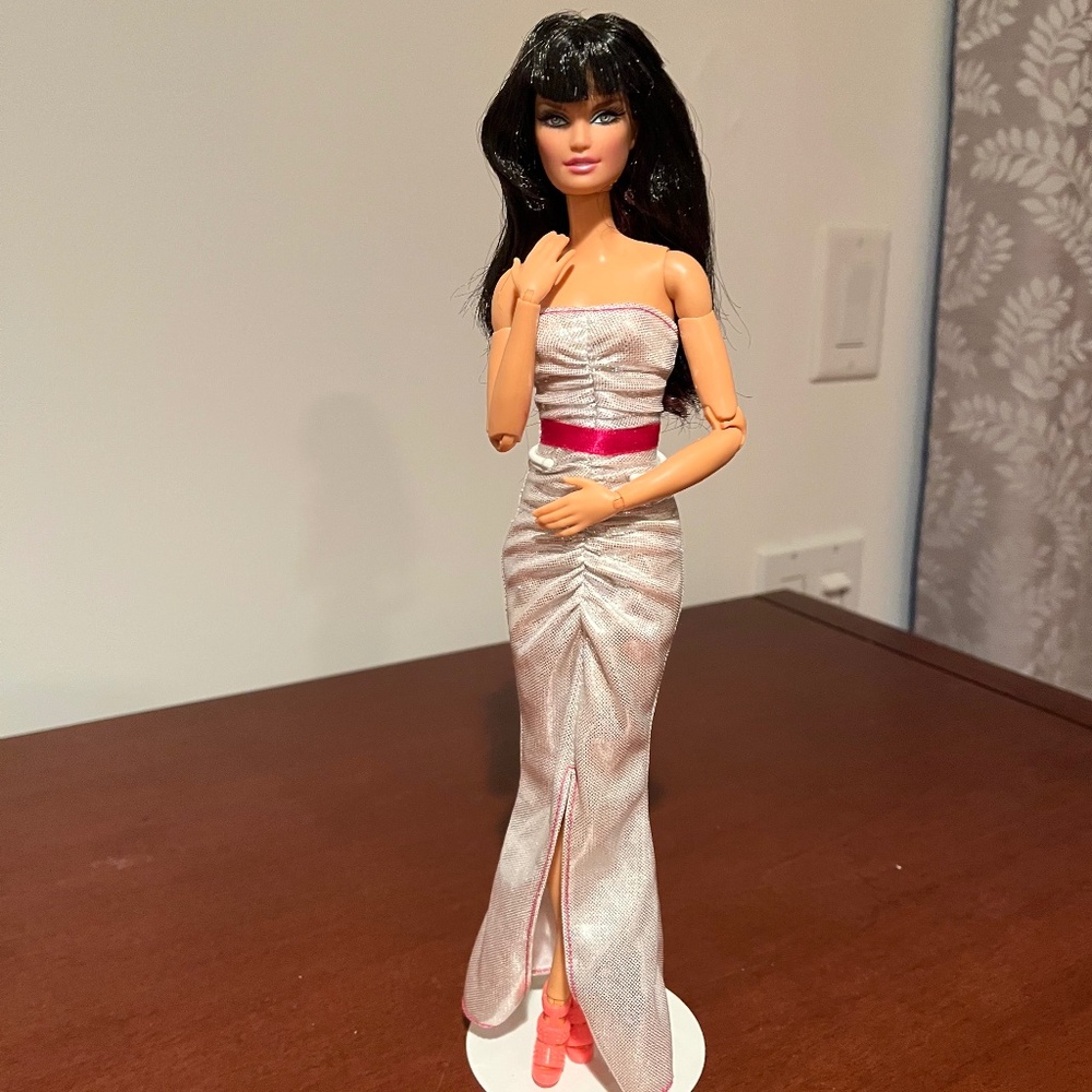 Barbie Doll HTF 2008 Top Model Hair Wear Teresa, Mattel - Picture 9 of 10